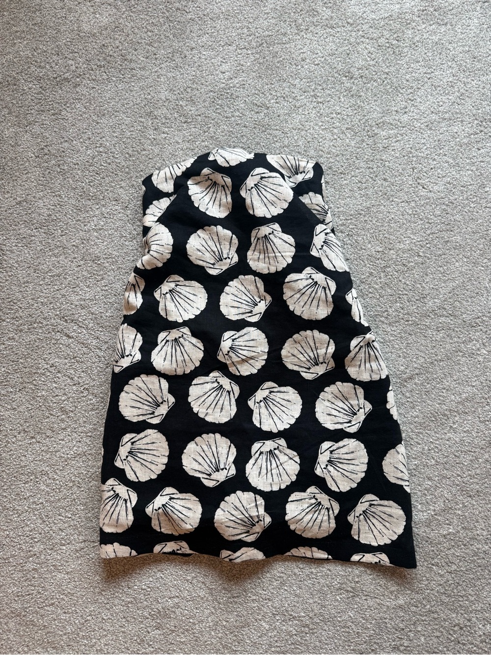 Abercrombie & Fitch Black Mini Dress with White Shell Print